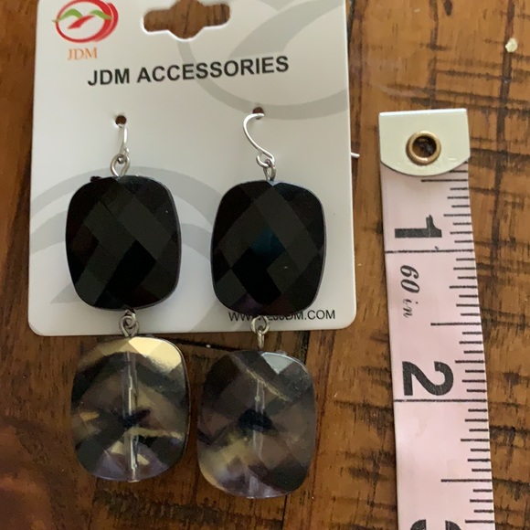 3/$10 NEW black earrings dangling - Picture 3 of 4